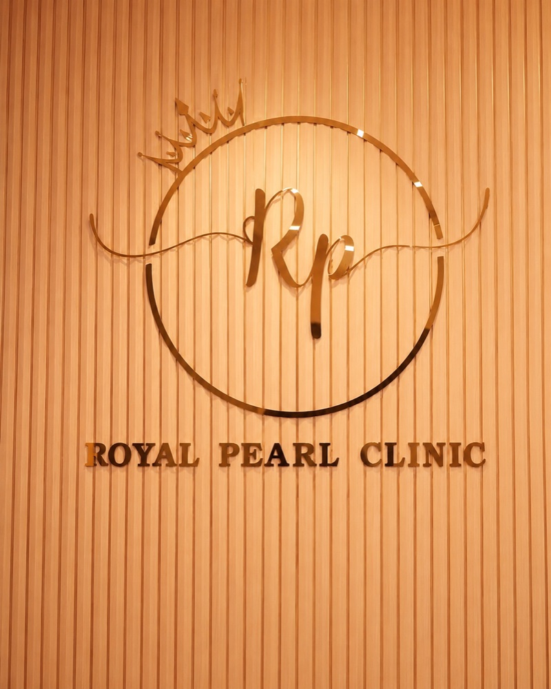 Royal Pearl Clinic signage